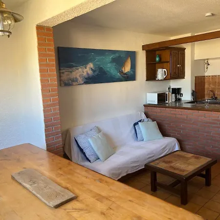 Location Direct Apartment *